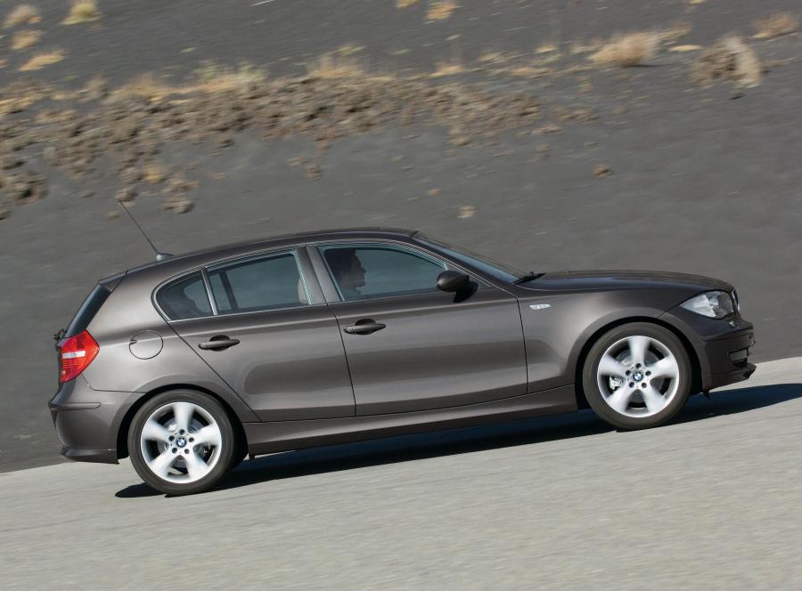  BMW 1-Series 5-Door 2005 года  (фото 30 из 187)